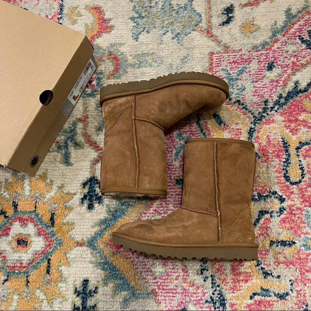 UGG Classic Short Boots Chestnut 7 (with box)